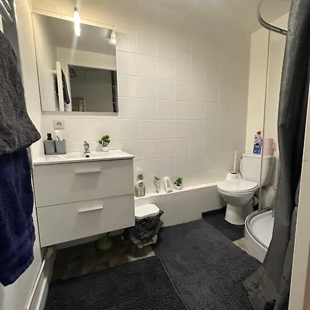 à Paris La Défense Apartamento Courbevoie